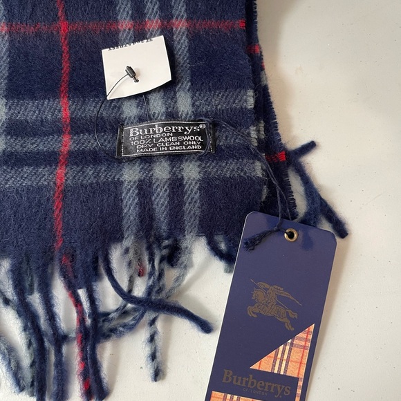 ❤️New with Tag Unused Burberrys of London Scarf Lambswool 💕❤️ - Picture 4 of 7